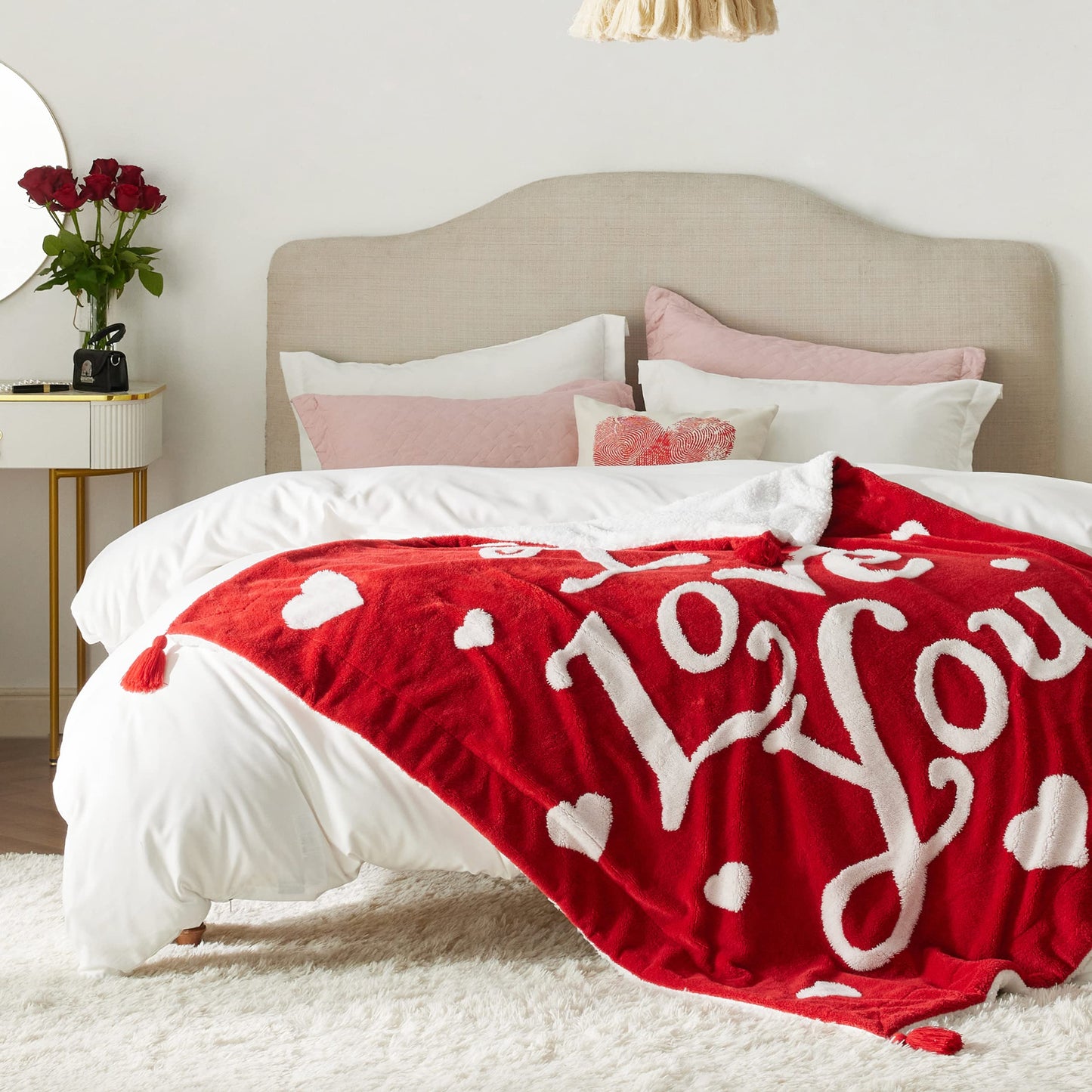 Bedsure Valentines Day Throw Blanket - Soft and Warm Sherpa Heart Blankets Valentines Day Gifts for Him and Her, I Love You Red 50"x60"